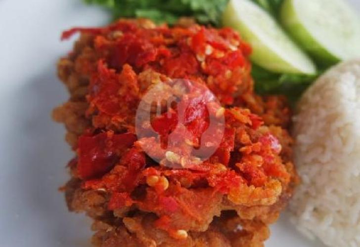 Juicy Geprek in Jeruklegi: Cilacap's Culinary Pride That Tempts Your Taste Buds